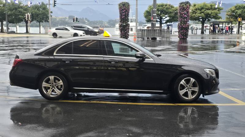 Nova Taxi bei Nachtfahrt in Luzern – 24h Taxiservice